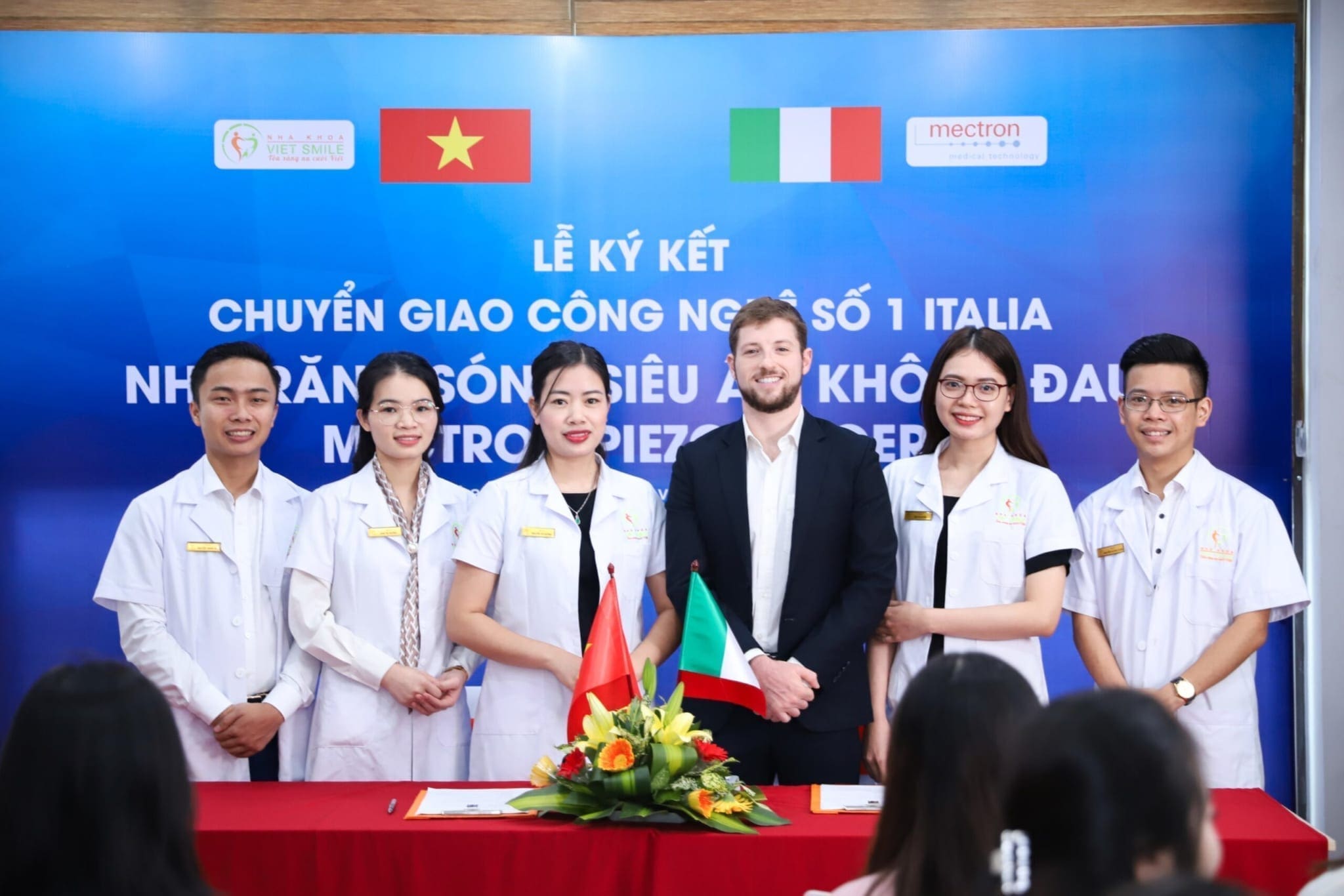 50 suất miễn phí nhổ răng khôn không đau công nghệ số 1 italia 4 Nhổ răng khôn miễn phí: duy nhất 50 suất dành cho các khách hàng của viet smile