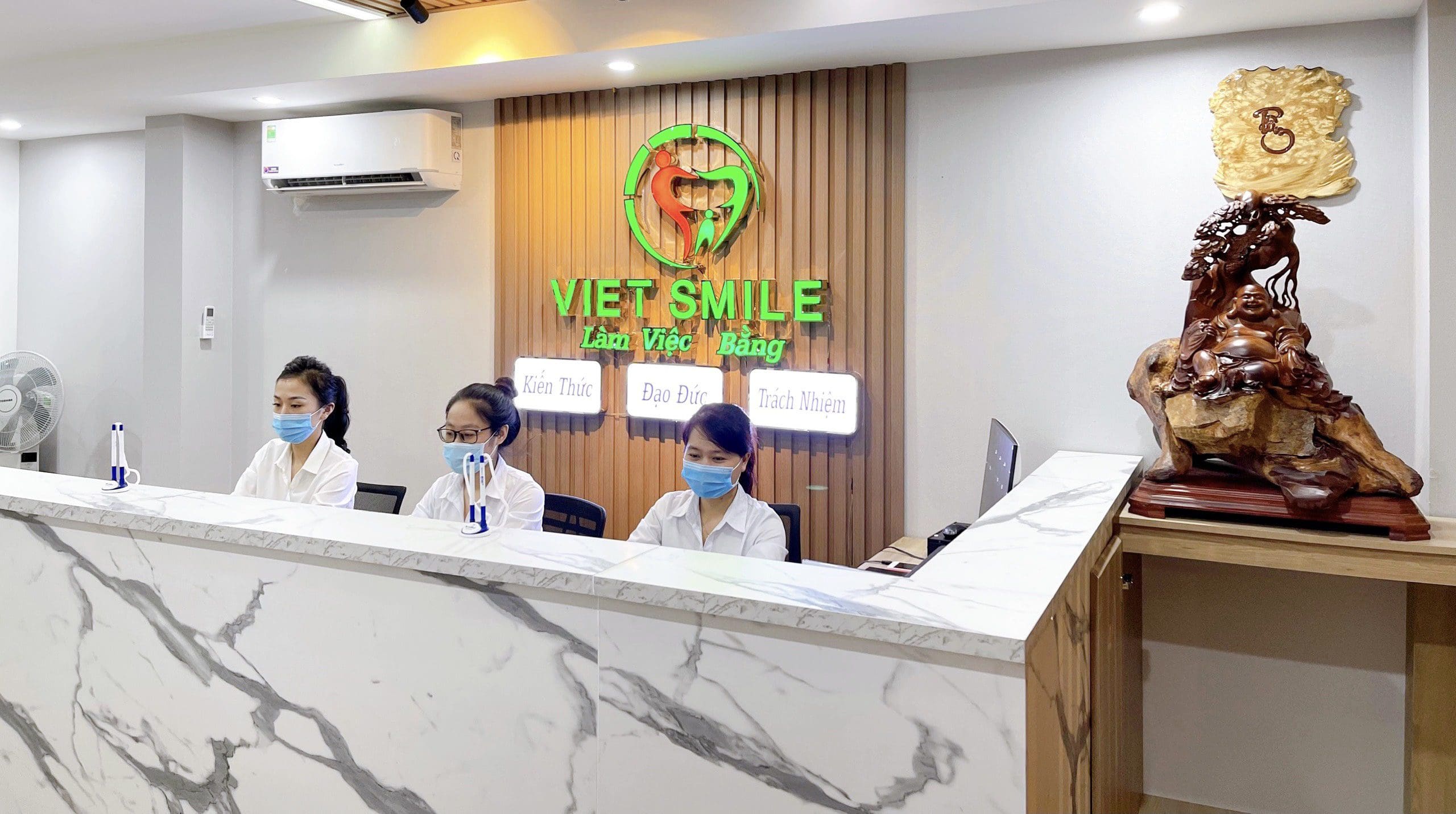 Việt smile cầu giấy sẵn sàng phục vụ quý khách