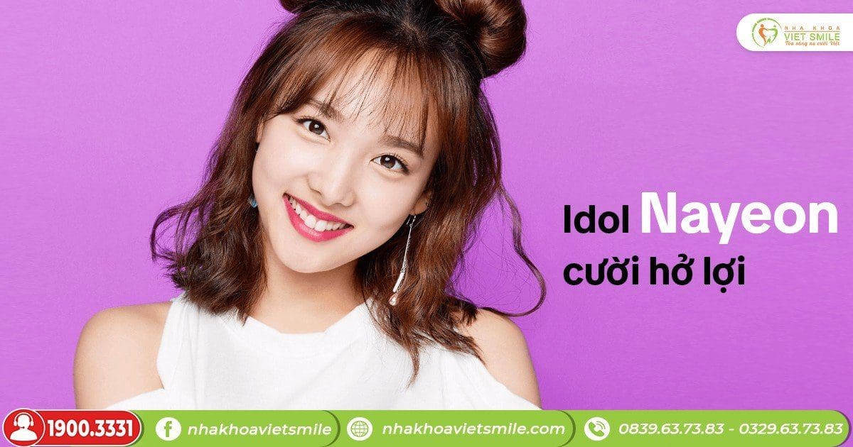 Idol Nayeon cười hở lợi