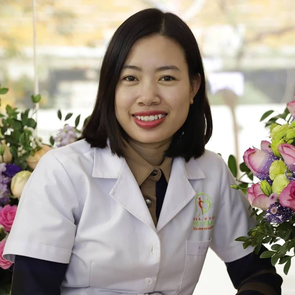 đội ngũ bác sĩ nha khoa việt smile - phòng khám răng uy tín hà nội 2 Bac_si_nguyen_thi_huong
